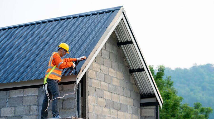 Professional gutter cleaning in Lemoyne, PA